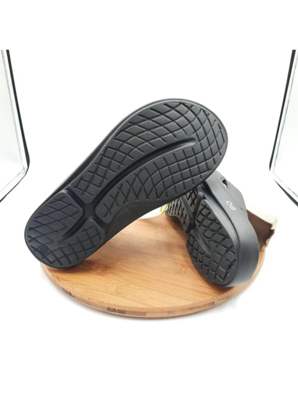 OOfos OOriginal Mens Size 9 (W11) Sandals Black Recovery Gym Workout Slip On NEW